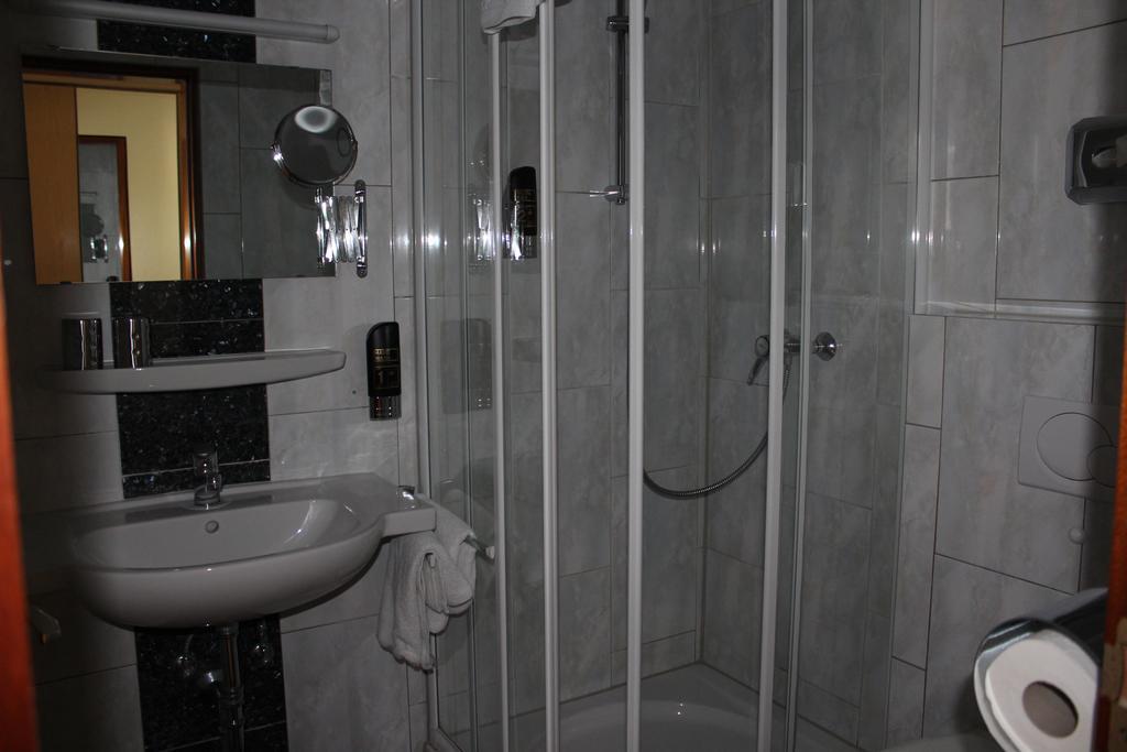 Hotel Gasthof Roessle Rottenburg am Neckar Екстериор снимка