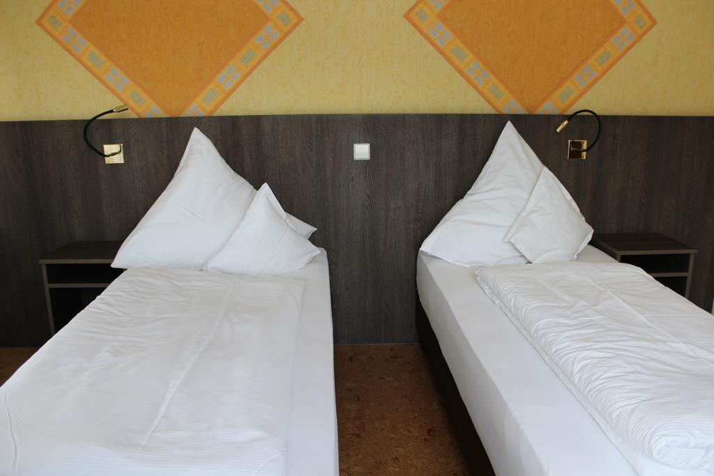 Hotel Gasthof Roessle Rottenburg am Neckar Екстериор снимка