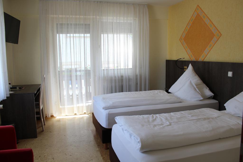 Hotel Gasthof Roessle Rottenburg am Neckar Екстериор снимка
