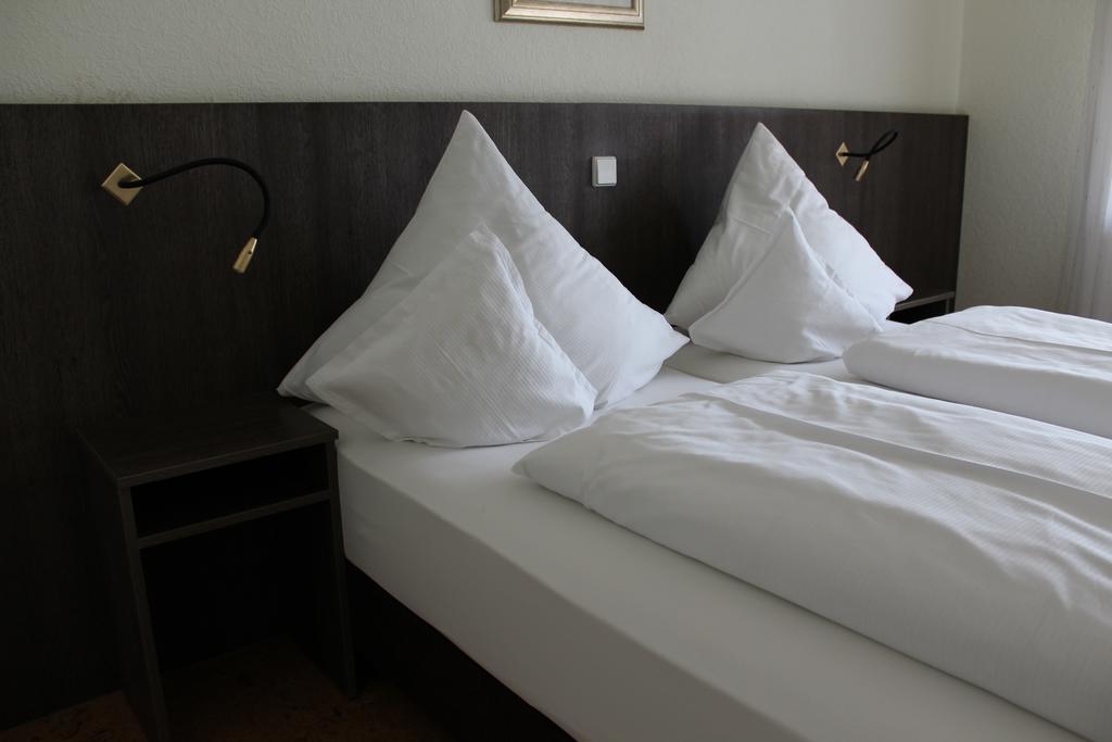 Hotel Gasthof Roessle Rottenburg am Neckar Екстериор снимка